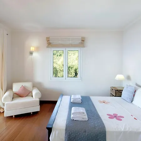Aphrodite Villa *